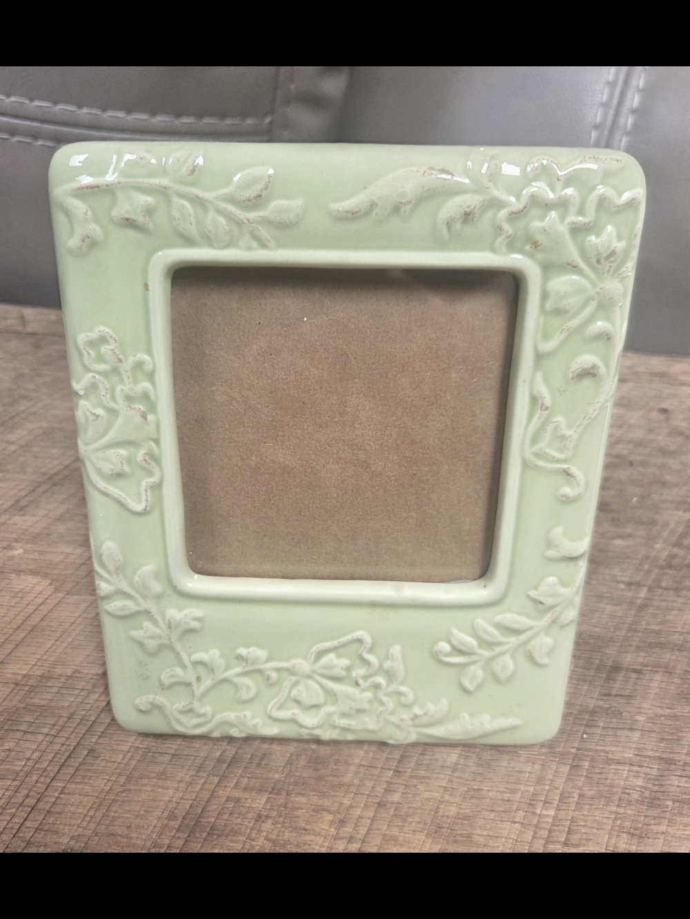 Green Ceramic Embossed 4x4 Photo Frame - Decorative and Elegant ~ Bin R - Picture 5 of 5